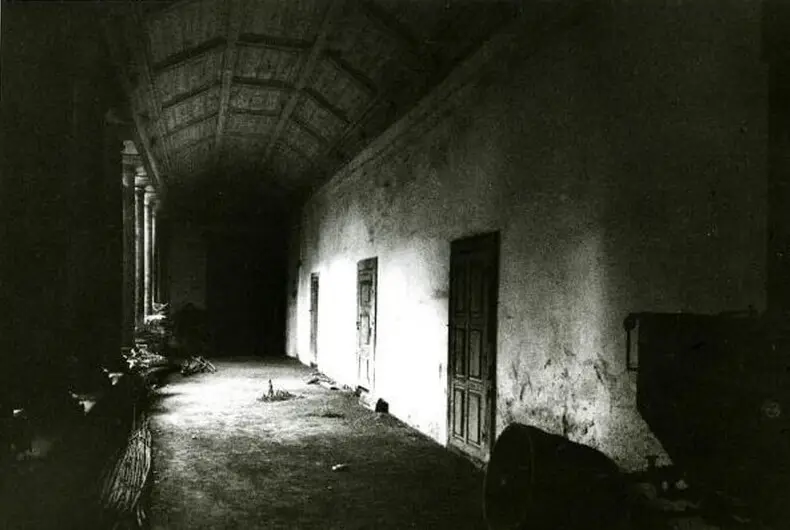 Historic photographs of the old cloister and Chapter House.